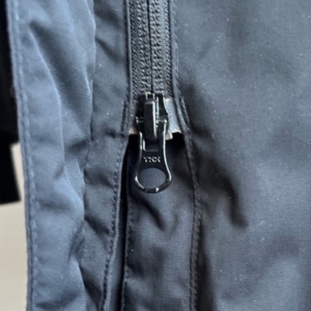 LULULEMON JACKET - Picture 10 of 15